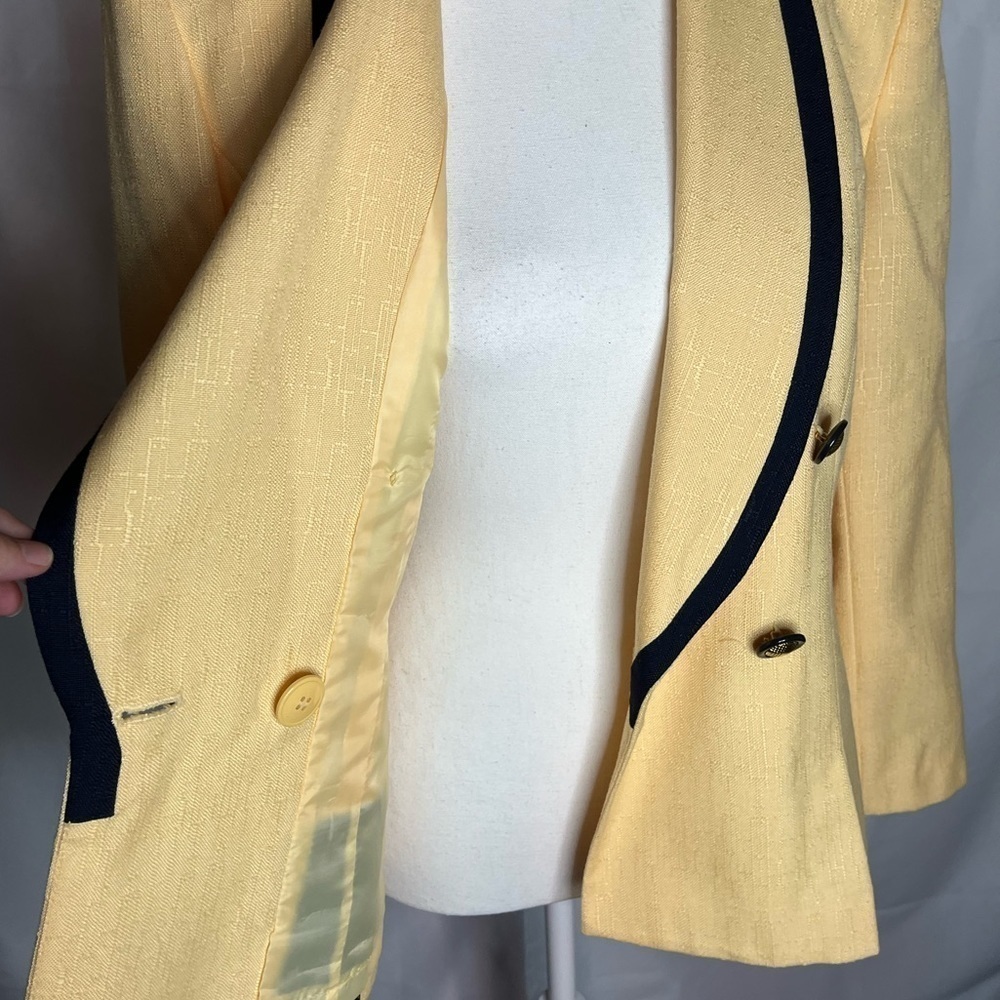 ⭐️ Kasper yellow blazer- size 8P - Picture 8 of 12